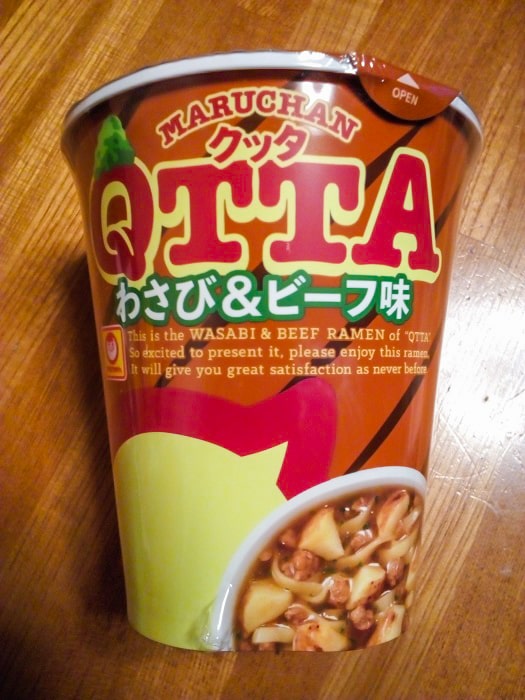 「QTTA わさび＆ビーフ味」のパッケージ