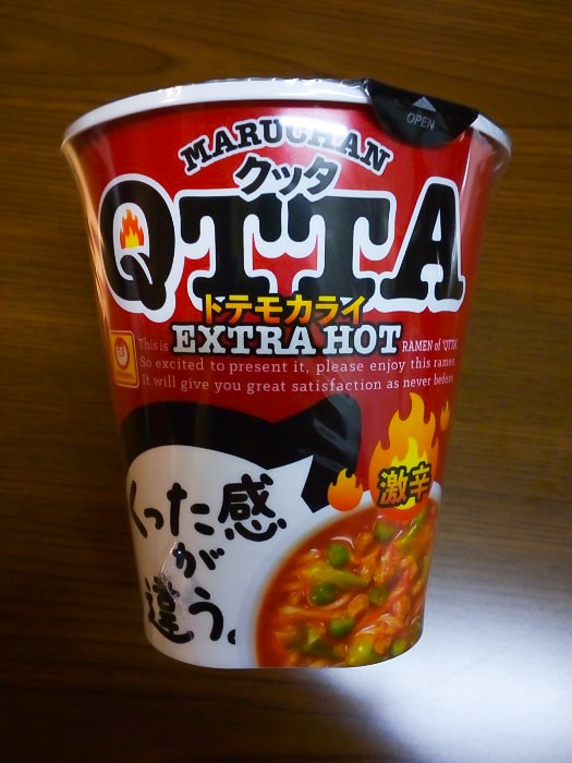 「QTTA エクストラホット味」のパッケージ