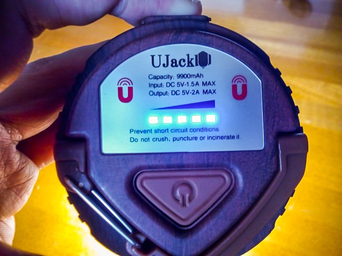 UJack「充電式LEDランタン」上面
